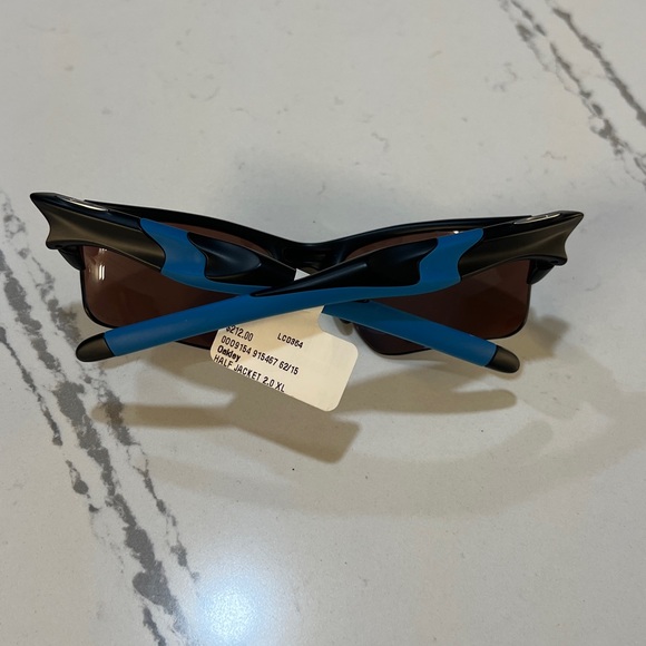 Oakley Half Jacket 2.0 XL Black Blue Sunglasses with Prizm 24K Men’s (No Case)